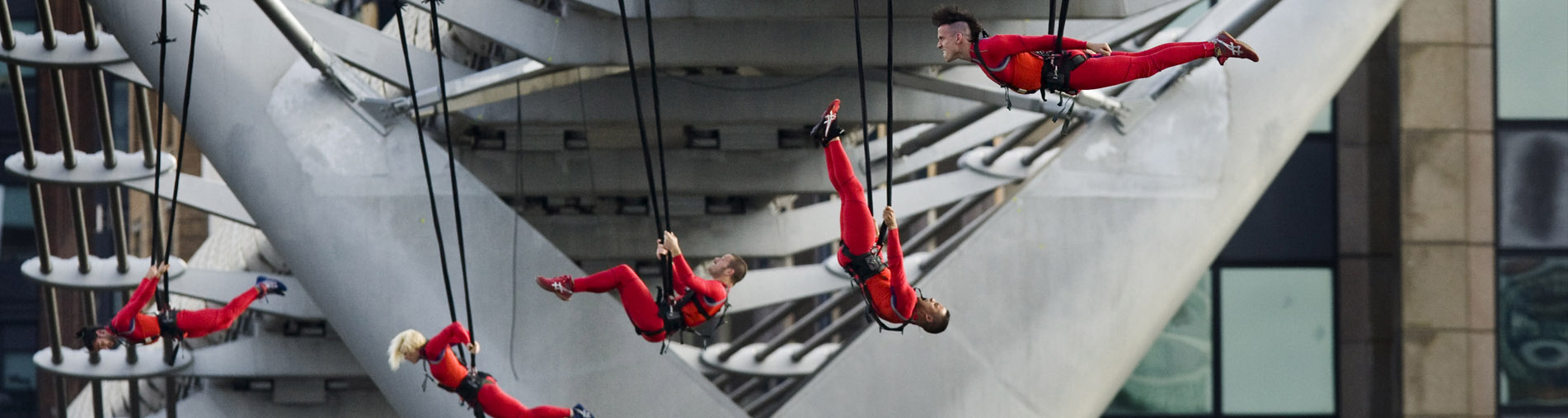 Streb Aerial Acrobats - London Eye, 2012